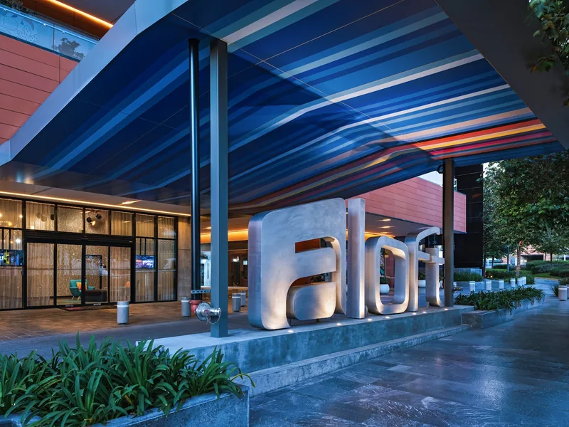 Entrada del hotel — Aloft Guadalajara Sur