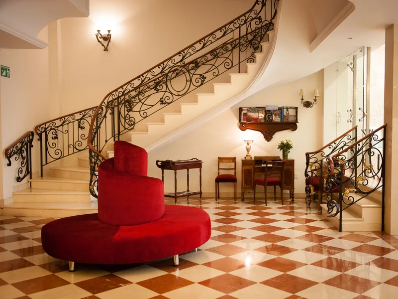 Recepción del hotel — Grand Hotel Boutique Tepatitlán