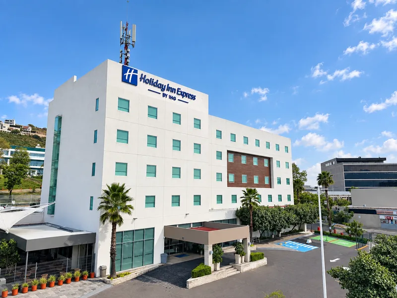Fachada del hotel — Hotel Holiday Inn Express Guadalajara ITESO