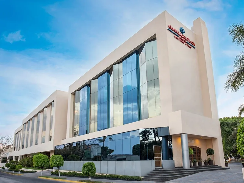 Fachada del hotel — Hotel Guadalajara Plaza Expo