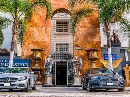 Fachada del hotel — European Life Style Executive Suites