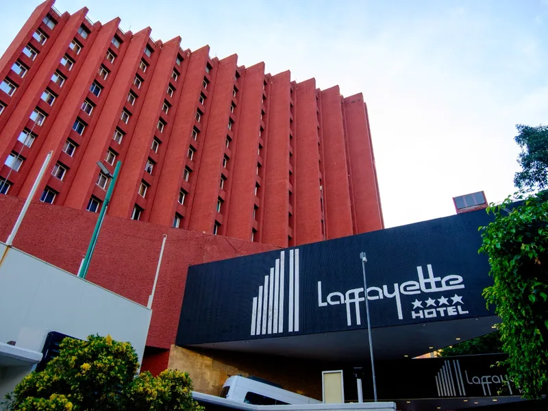 Fachada del hotel — Laffayette