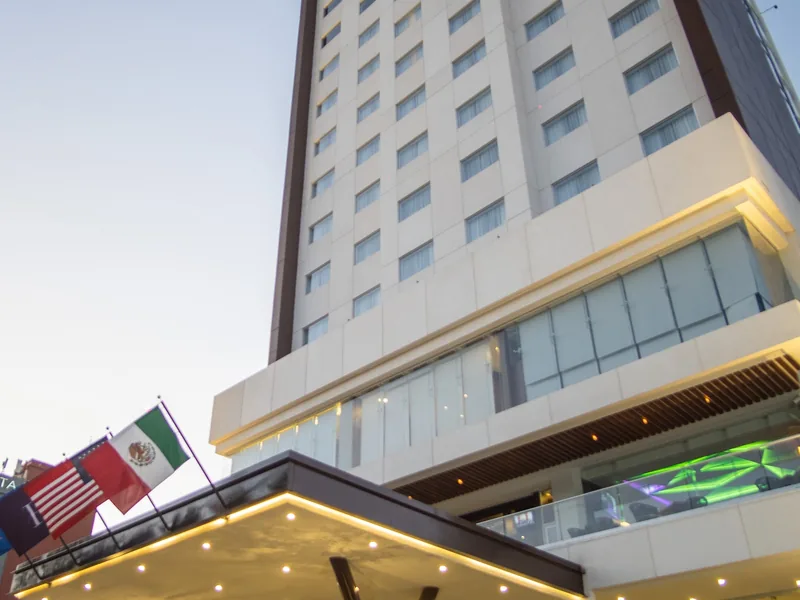 Fachada del hotel — Sheraton