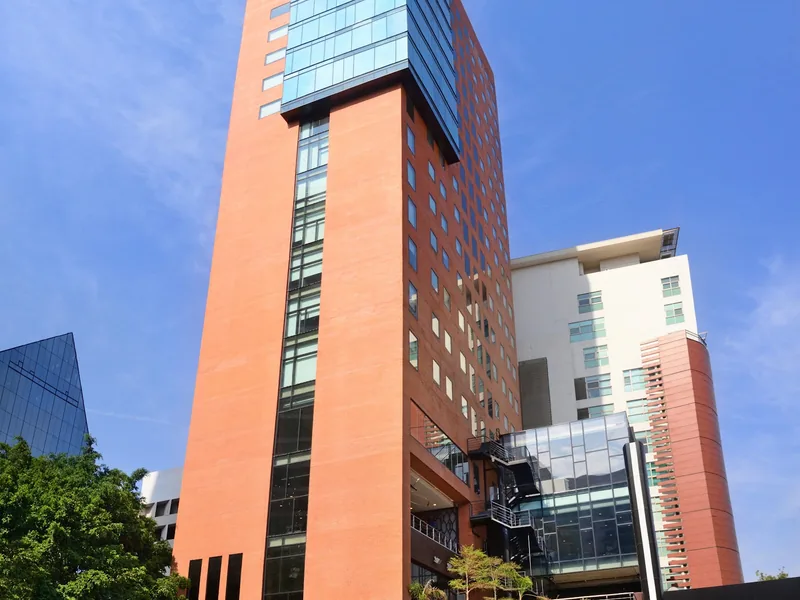 Fachada del hotel — Hotel Guadalajara Country Club by HNF