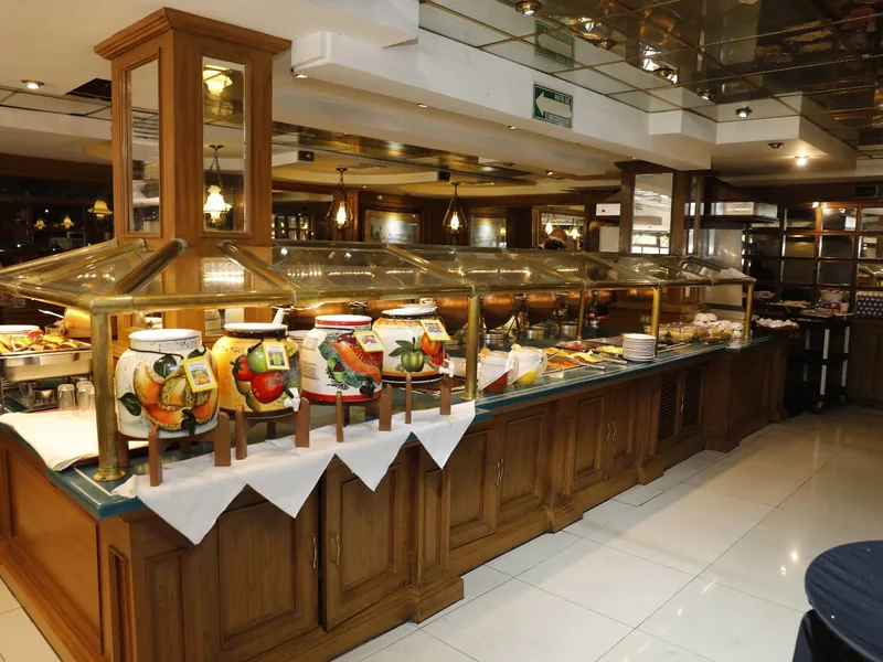 Restaurante — Country Plaza