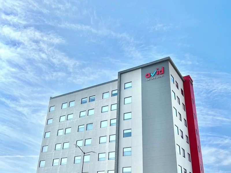 Fachada del hotel — Hotel Avid Guadalajara Poniente