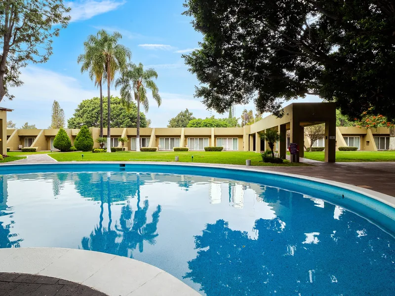 Piscina — Camino Real