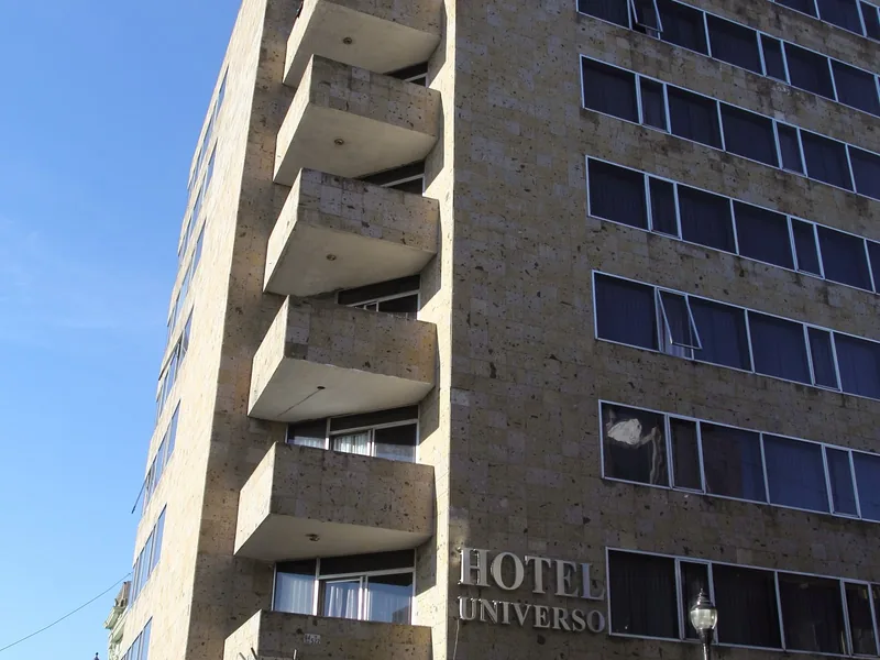 Fachada del hotel — Hotel Universo Guadalajara